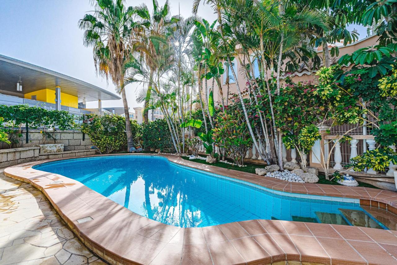 Luxury El Duque Apartament *