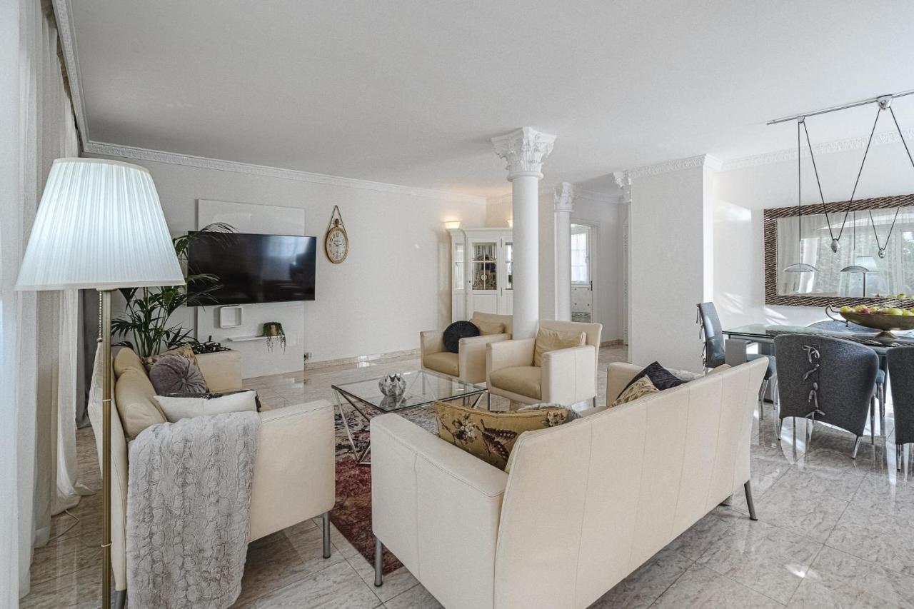 Luxury El Duque Apartament *