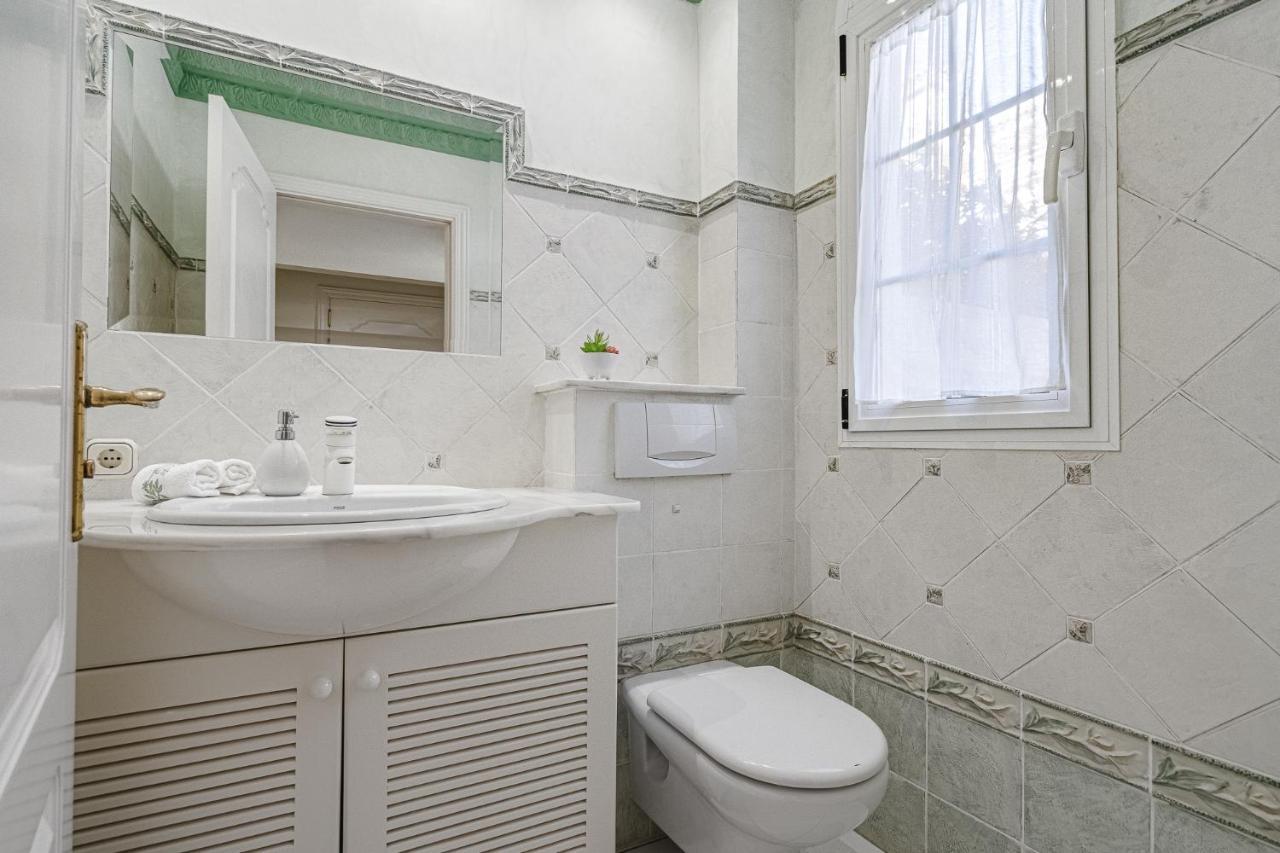 Luxury El Duque Apartament *
