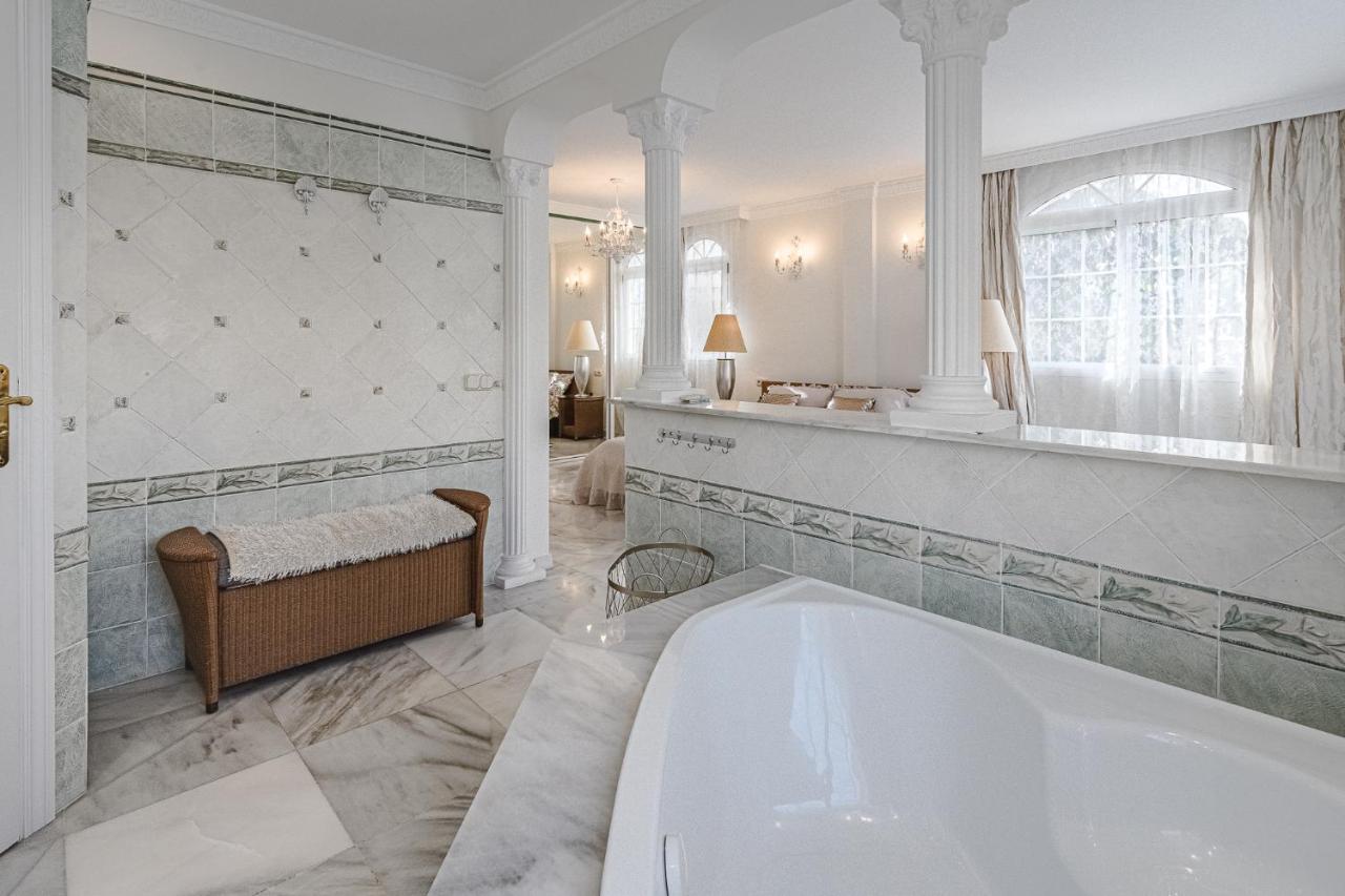 Luxury El Duque Appartamento *